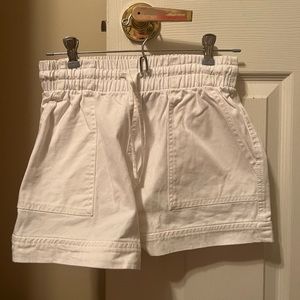 WHITE HIGH WAISTED SHORTS